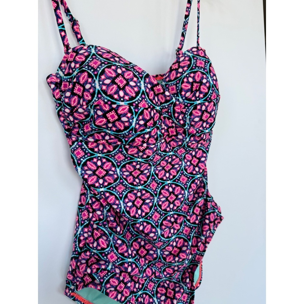 Catalina One Piece Swimsuit Women's M 8-10 Indigo Essence Pink Medallion Print